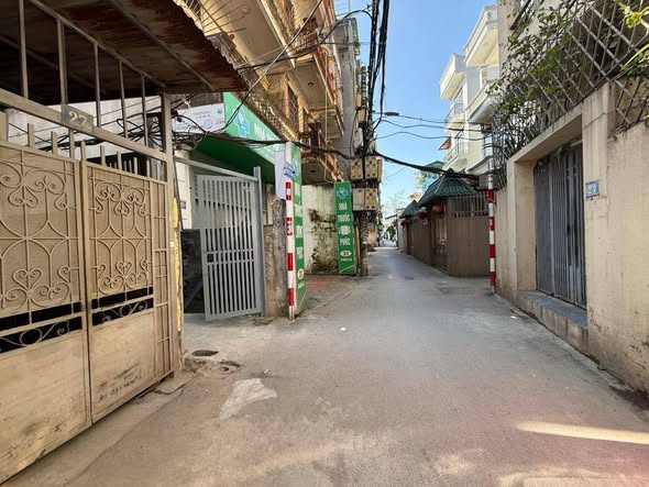 Nhà đẹp Xuân La - 6 tầng thang máy - Giá 9.9 tỷ - Ô tô vào tận cửa!