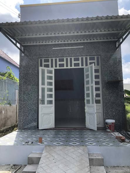 Nhà cho thuê tại Xóm Lá, Đông Thạnh, 180m² - Sân vườn thoáng mát!