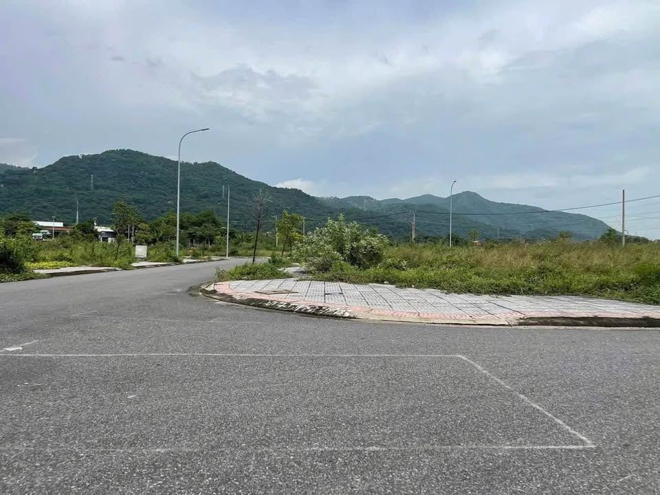 Đất nền góc 2 mặt tiền khu TĐC Kim Dinh 132m² giá 2.85 tỷ - Tiềm năng đầu tư lớn!