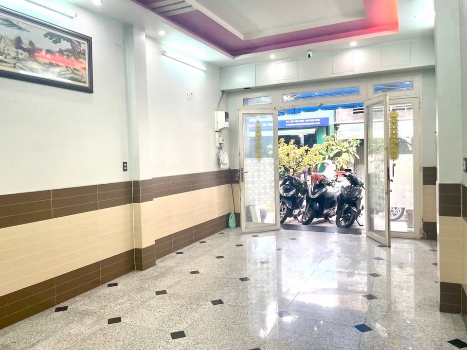 Nhà mặt tiền Võ Thành Trang, Tân Bình 120m² giá 15.9 tỷ - Đầu tư sinh lời cao!