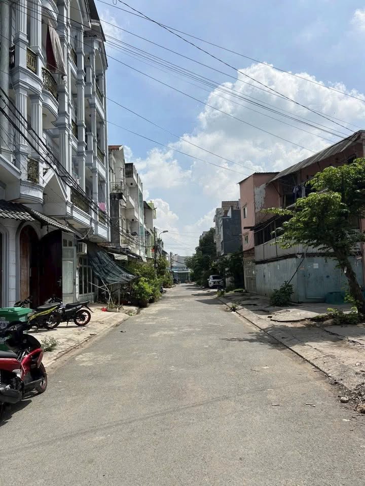 Đất nền 9000m² đường Tây Lân, Bình Tân - Giá chỉ 133 tỷ, đầu tư sinh lời!