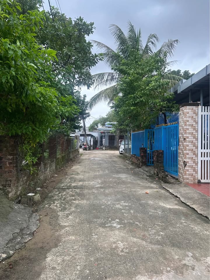 Đất nền Hòa Quý Đà Nẵng 87m² giá 2.5 tỷ - Vị trí đắc địa, tiện ích xung quanh