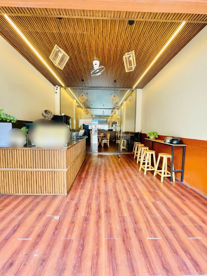 Nhà mặt tiền Phan Văn Trị, Gò Vấp 100m² giá 33 triệu - Kinh doanh sầm uất!