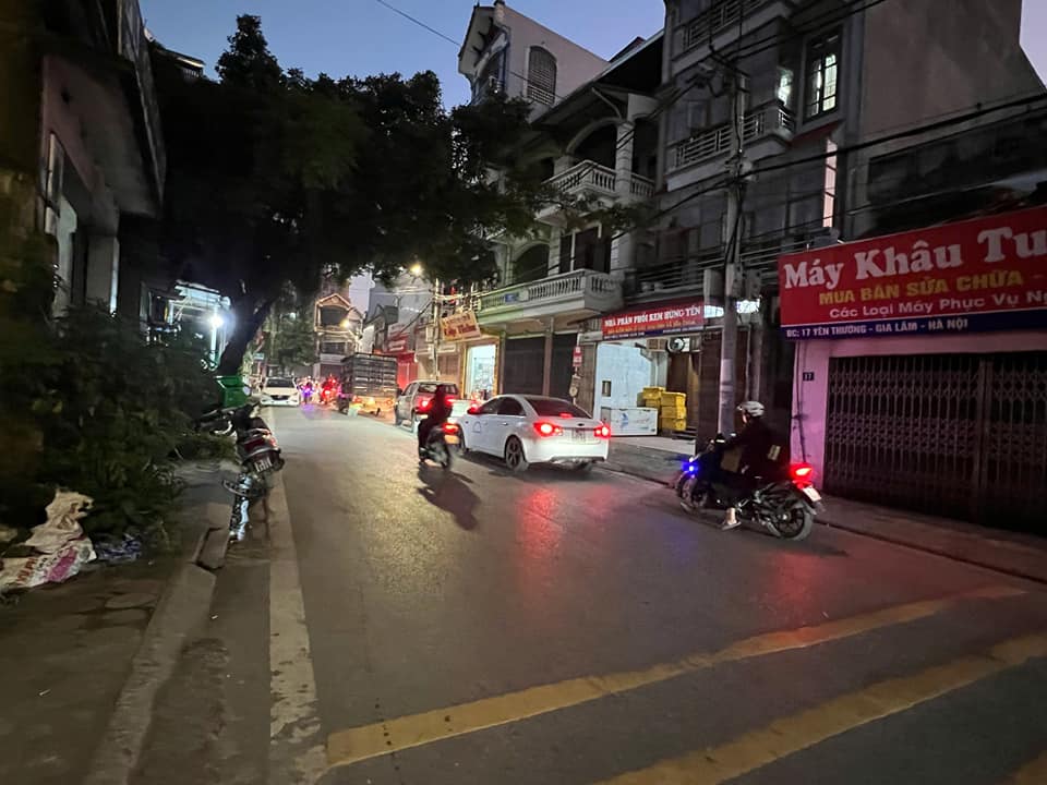 Lô đất mặt phố Dốc Lã, Yên Thường, Gia Lâm 186m² giá 25 tỷ - Đầu tư lý tưởng!