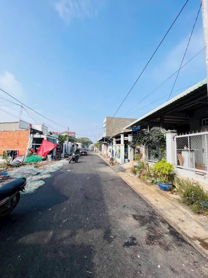 Nhà cấp 4 Lộc An Đất Đỏ 200m² giá 2.75 tỷ - Đầu tư sinh lời ngay!