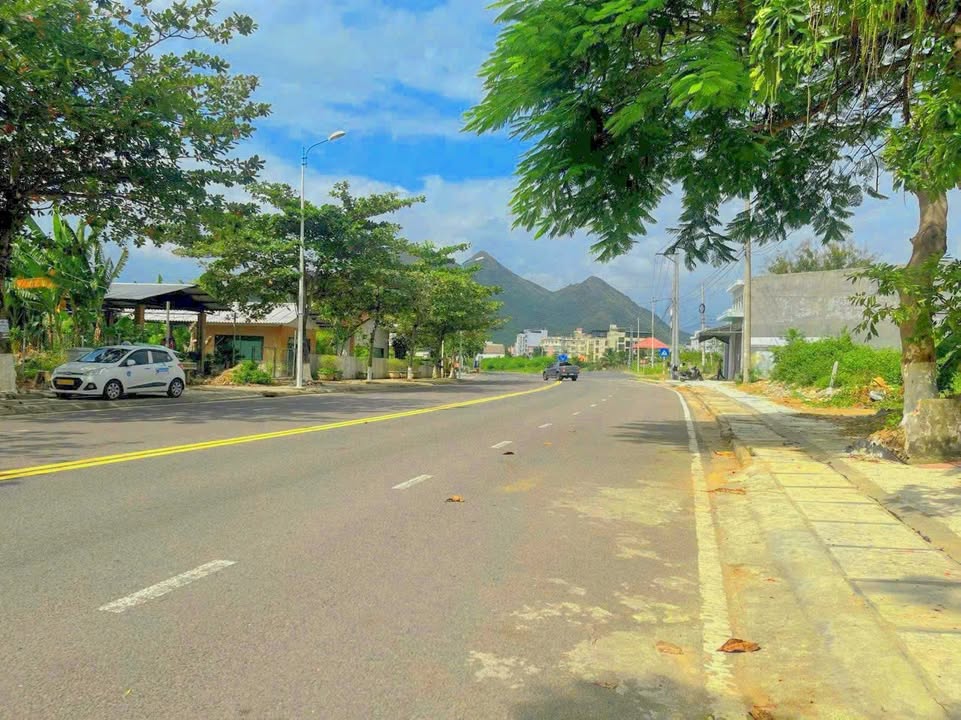 Đất mặt tiền đường Phạm Văn Đồng, Bắc Nha Trang 315m² giá 22.099 tỷ - Cơ hội đầu tư hấp dẫn!