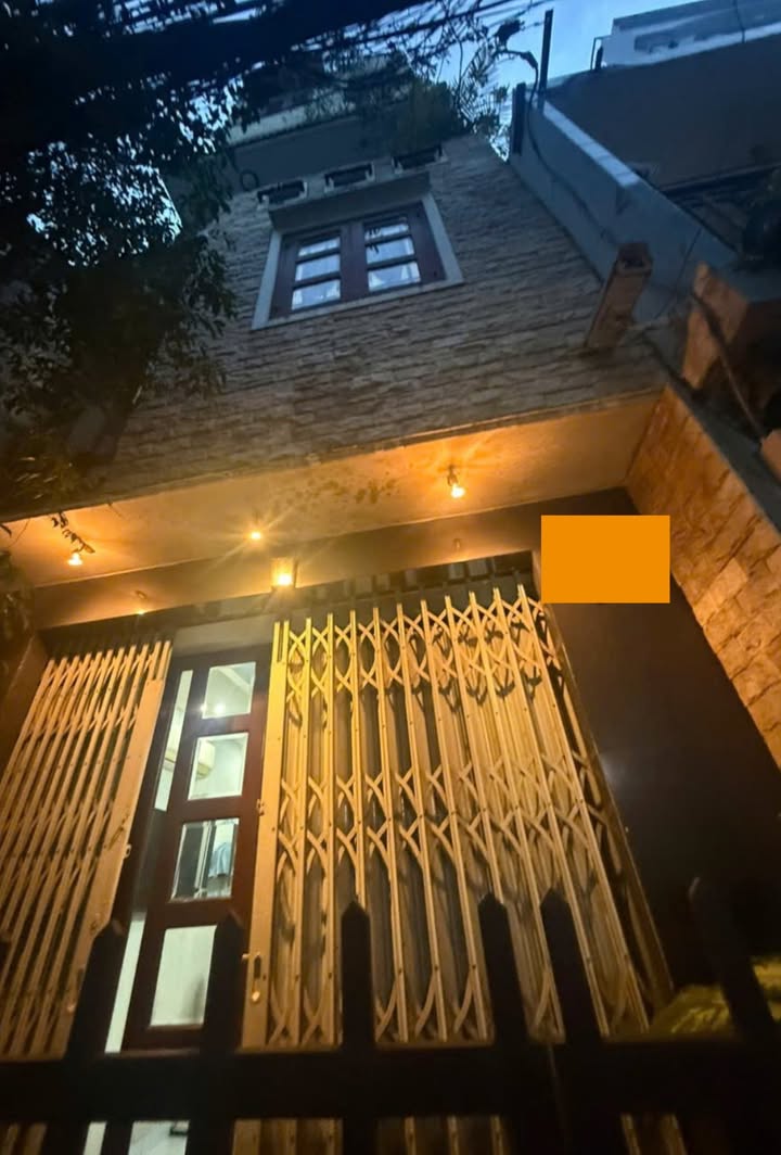 Nhà phố 5 tầng Nguyễn Ngọc Lộc, Quận 10, 28m² giá 6.5 tỷ - Vừa ở vừa kinh doanh!