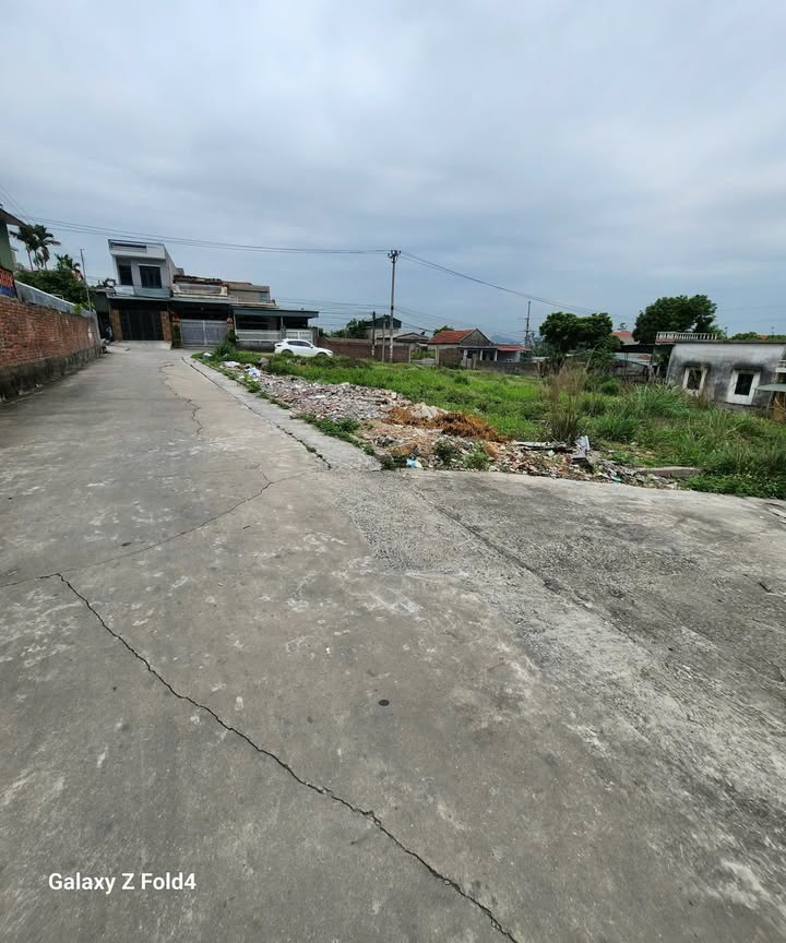 Đất nền Mạo Khê Đông Triều 82m² giá 600 triệu - Lô góc 2 mặt tiền tiện lợi!