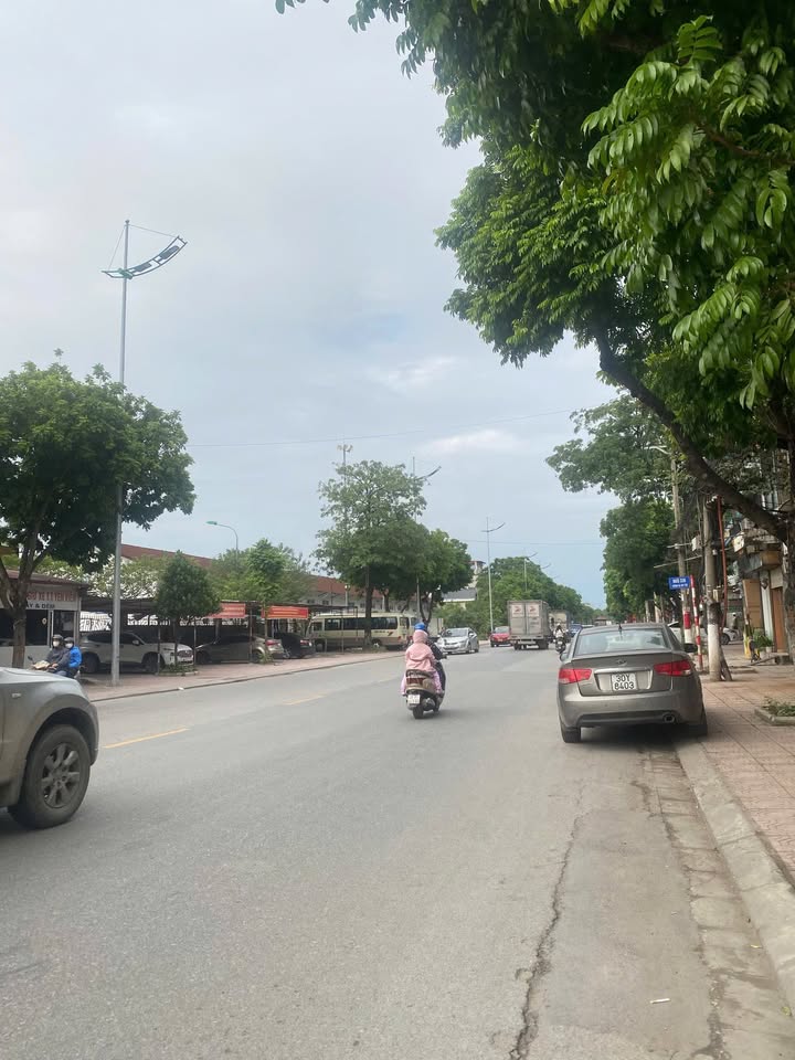 Nhà mặt phố Hà Huy Tập 155m² giá chỉ 10 tỷ - Đầu tư sinh lời ngay!