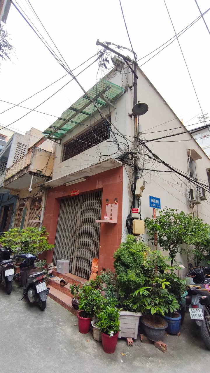 Nhà 2 tầng mặt tiền Lê Quang Sung 43m² giá 6.6 tỷ - Căn góc không vạt gần chợ lớn!