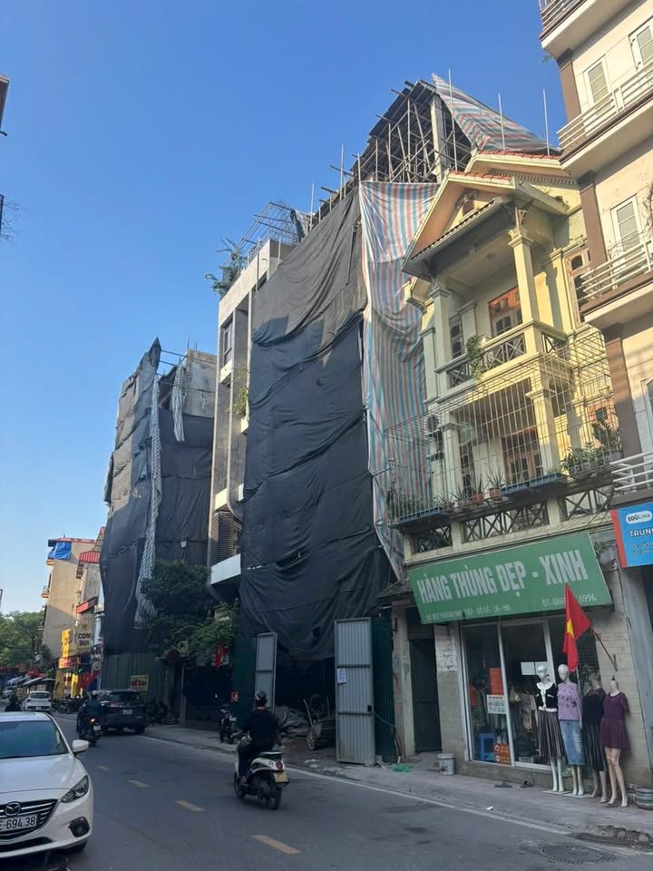 Bán gấp 2 căn mặt phố Hoàng Như Tiếp, Long Biên - Diện tích 83m² và 84,2m² - Giá chỉ từ 43.5 tỷ!