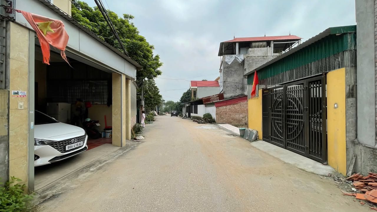 Đất trục chính xóm Chám, Định Trung 148m² giá chỉ 2 tỷ - Kinh doanh tốt!