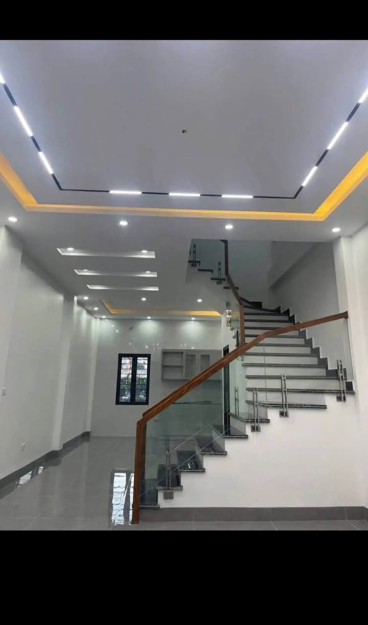 Nhà 3 tầng Hà Lầm 58m² giá 3.2 tỷ - Đường ô tô vào tận cửa!