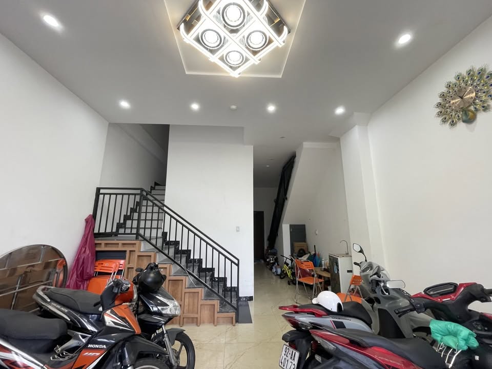 Căn hộ 5 tầng đường Hồ Nghinh 77.5m² giá 15 tỷ - Tiềm năng sinh lời cao!