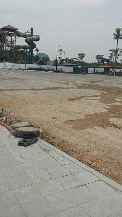 Lô đất kinh doanh Sầm Sơn 198m² giá thỏa thuận - Đối diện Công viên nước Sunworld!