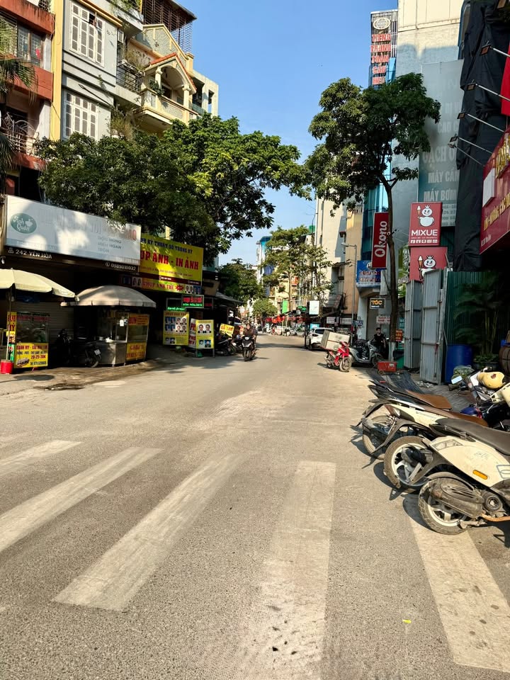 Bán gấp mặt phố Yên Hòa, Cầu Giấy 56m² - Kinh doanh mọi loại hình, mặt tiền 5.6m!