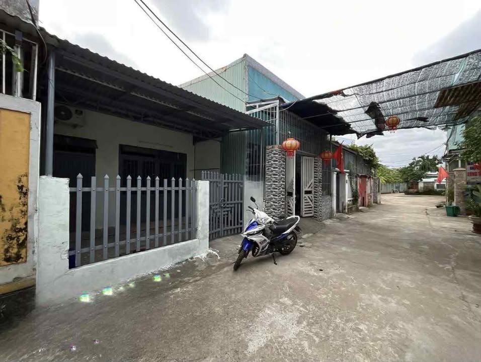 Nhà cho thuê gác lửng đường Nguyễn Lương Bằng 60m² giá 4.5 triệu - Gần ĐH Bách Khoa!