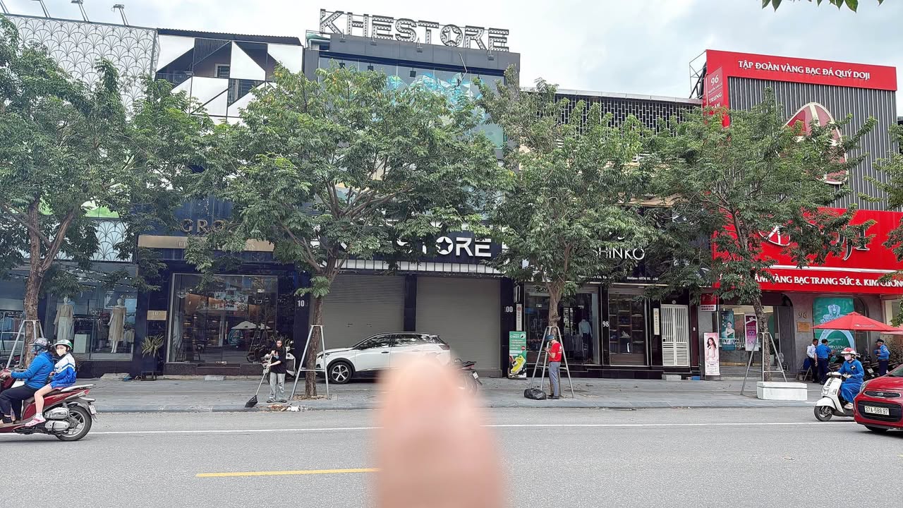 Bán nhà mặt phố Nguyễn Văn Cừ, TP Vinh 128,5m² giá 32 tỷ - Cơ hội đầu tư sinh lời!