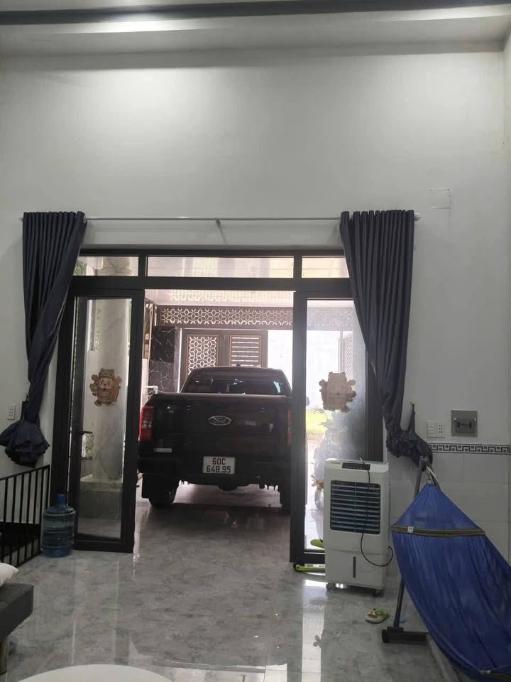 Nhà bán Tân Vĩnh Hiệp 100m² giá 2.5 tỷ - Sân ô tô, vị trí đẹp!