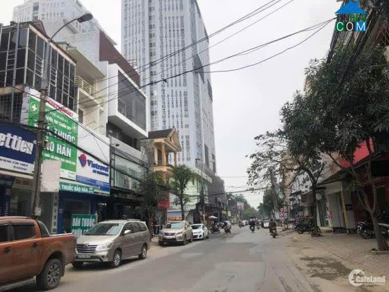 Nhà phố Đặng Thái Thân, Vinh, 105m² giá 5 tỷ - Đầu tư sinh lời ngay!
