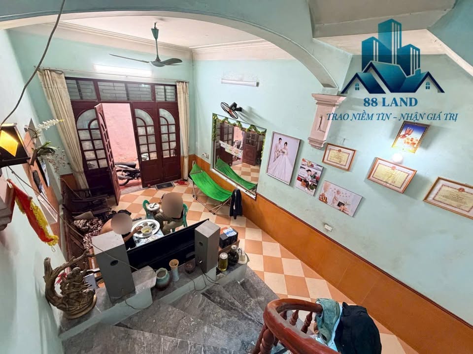 Nhà 3 tầng đường Hùng Vương 3, Bắc Giang 60m² giá 2 tỷ - Ô tô đỗ gần nhà!