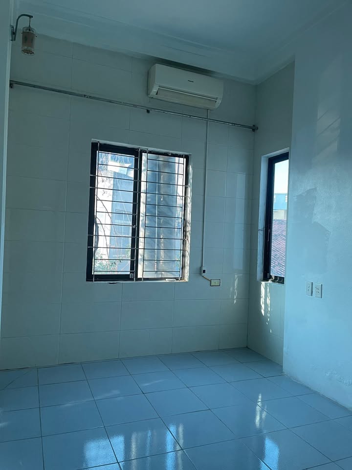 Nhà 3 tầng đẹp tại Nam Ngạn, Thanh Hóa - Chỉ 1 tỷ, sổ đỏ chính chủ!