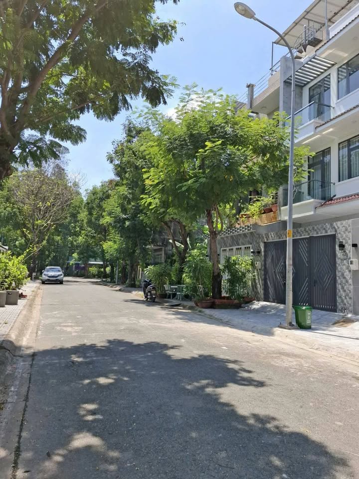 Đất nền khu dân cư Hưng Phú, Phước Long B, Thủ Đức, 185m² - Giá cực tốt chỉ 13.5 tỷ!