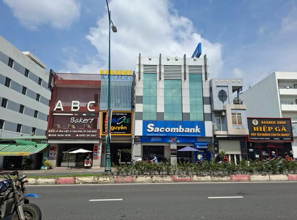 Đất xây CĂN HỘ Mặt Tiền đường Võ Văn Hát, Q9 - 734m² - Giá chỉ 27,5 tỷ!