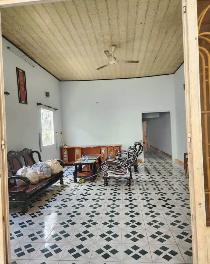 Nhà cho thuê KP1 phường Tân Hiệp 150m² giá 4 triệu - Gần chợ nhỏ tiện lợi!