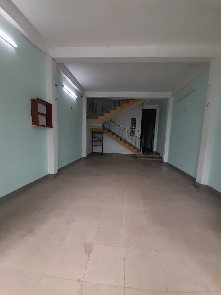 Nhà cho thuê nguyên căn Nguyễn Hữu Dật 100m² giá 18 triệu - Mặt tiền kinh doanh
