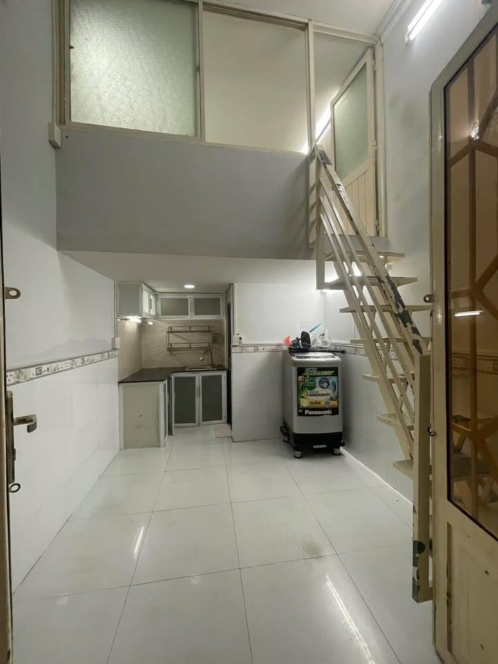 Nhà nguyên căn đường Dương Bá Trạc, quận 8, 15m² chỉ 6.5 triệu - Full nội thất, vào ở ngay!