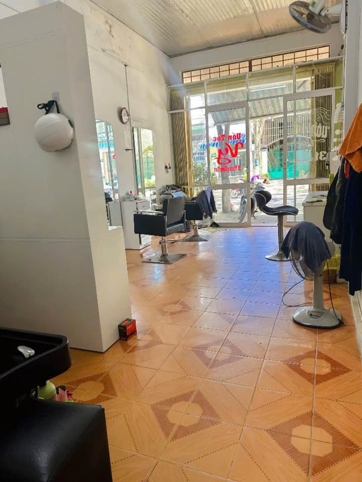 Nhà 2 mặt tiền Trương Công Định Buôn Ma Thuột 84m² giá 5.68 tỷ - Đầu tư sinh lời tốt!