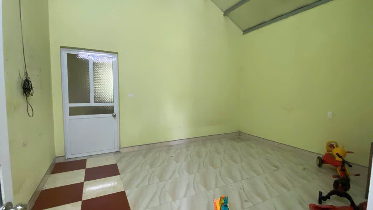 Nhà cấp 4 Hòa Bình 120m² giá chỉ 1.5 tỷ - Sẵn sàng vào ở ngay!