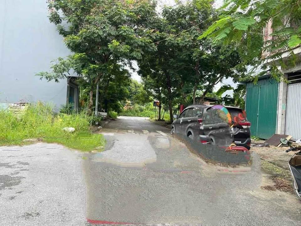 Đất tái định cư Trâu Quỳ 33m² giá thỏa thuận - Vị trí đắc địa, tiện ích đầy đủ!