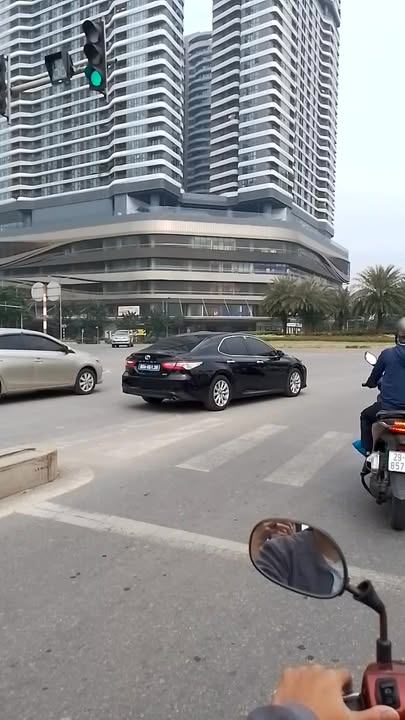 Nhà 5 tầng ngõ 205 Xuân Đỉnh 33m² giá chỉ 7 tỷ - Ô tô đỗ cổng dễ dàng!