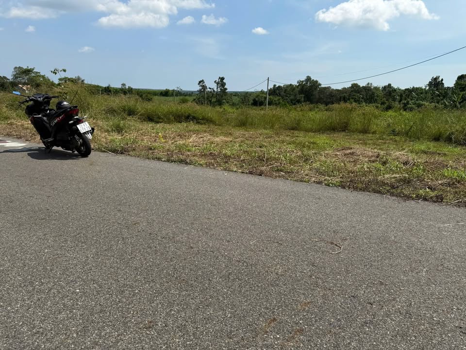 Đất nền Suối Rao Châu Đức 360m² giá 700 triệu - Sổ hồng riêng, mặt tiền đường nhựa