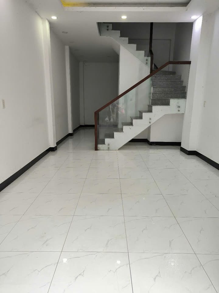 Nhà cho thuê tại Thị trấn Đức Hòa 2 phòng ngủ chỉ 3 triệu - Tiện nghi đầy đủ!