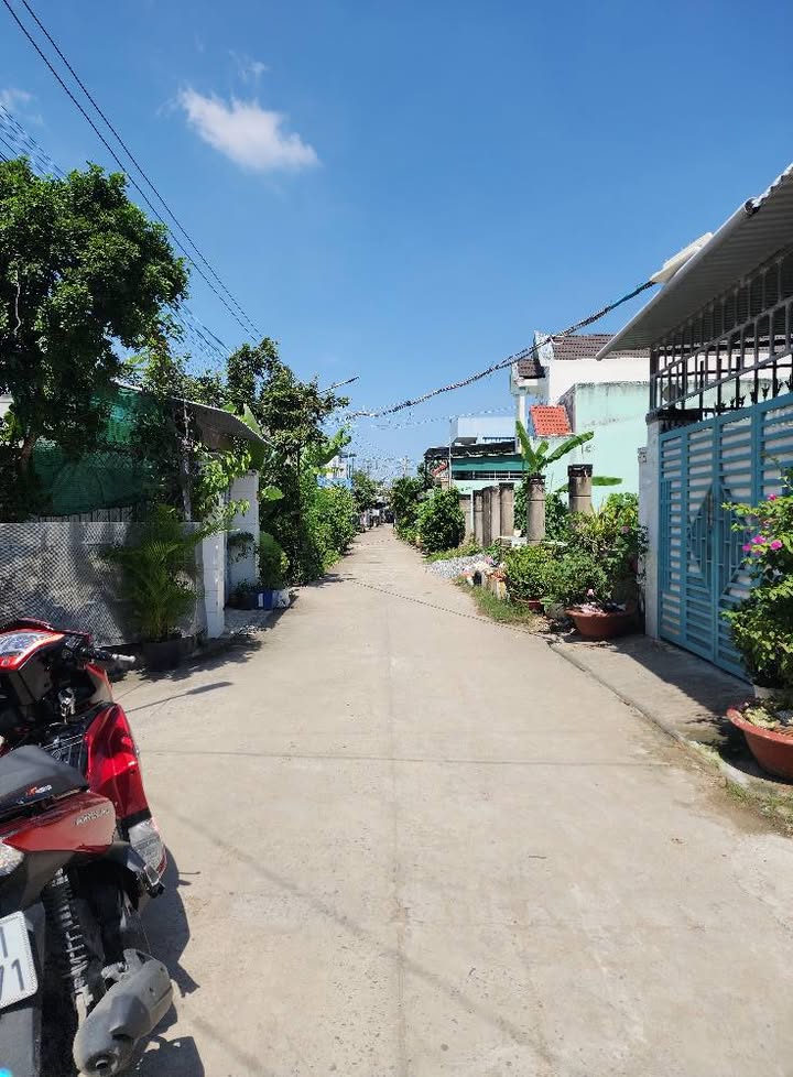 Nhà phố Phường 6, TP. Mỹ Tho 80m² giá 2.98 tỷ - Hẻm xe tải, chính chủ