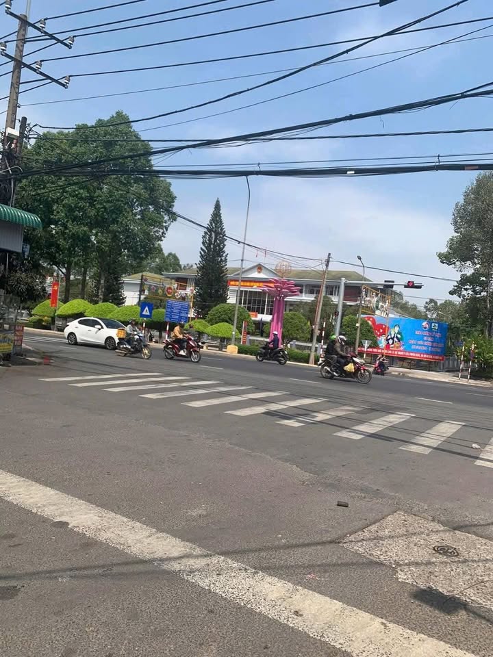 Đất nền Phú Lợi Định Quán 126m² giá thỏa thuận - Lô góc gần trung tâm!