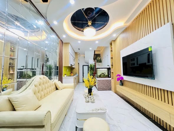 Nhà phố Dốc Thọ Lão, Hai Bà Trưng 25m² giá 8.2 tỷ - Nhà mới full nội thất, gần hồ Hai Bà Trưng!