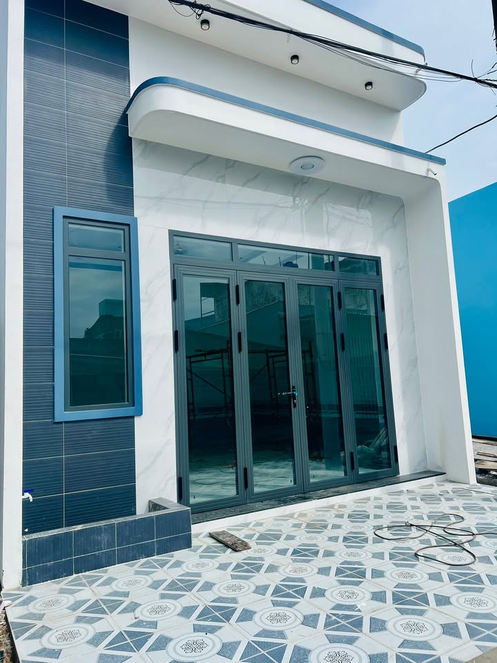 Nhà mới 100% hiện đại tại KDC Bến Xe, Bạc Liêu 85m² giá 1.2 tỷ - Tặng bàn ăn gia đình!