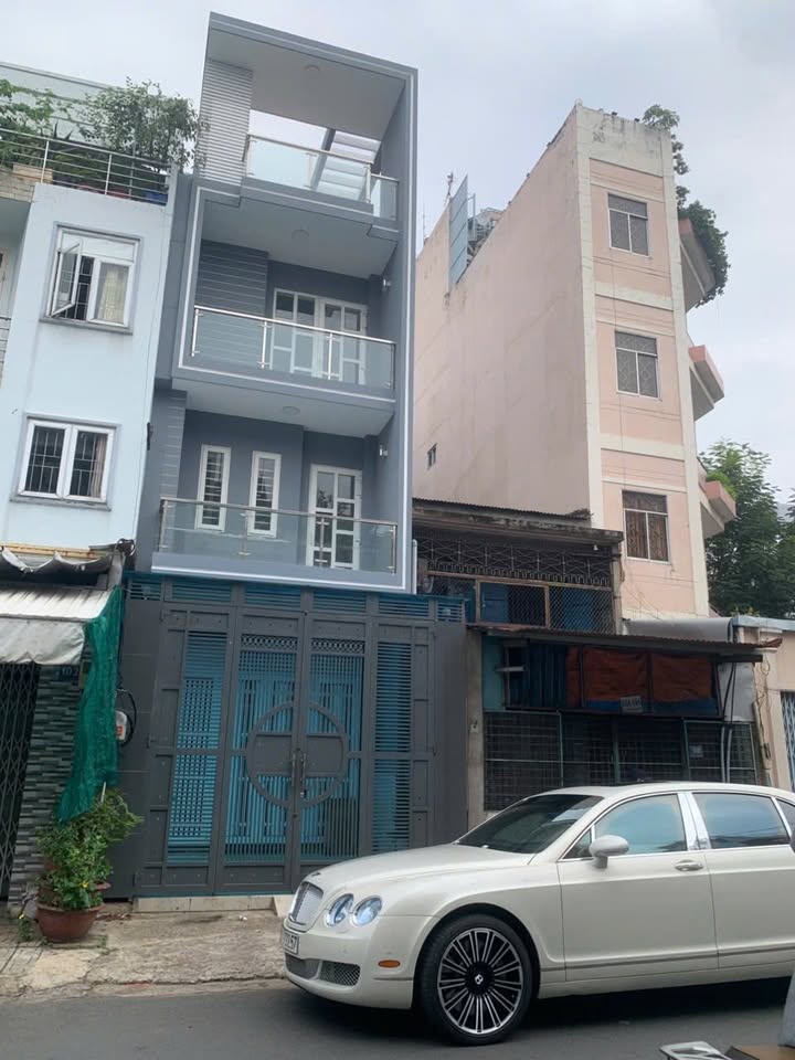 Nhà mặt tiền Lò Siêu, P16, Q11, Diện tích 80m² giá 23 tỷ - Vị trí kinh doanh đắc địa!