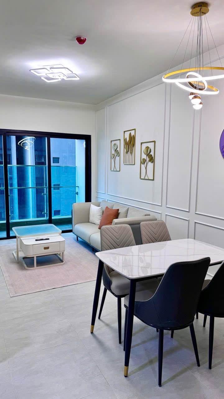 Căn hộ Delasol Quận 4 70m² giá 24 triệu - Full nội thất, vào ở ngay!