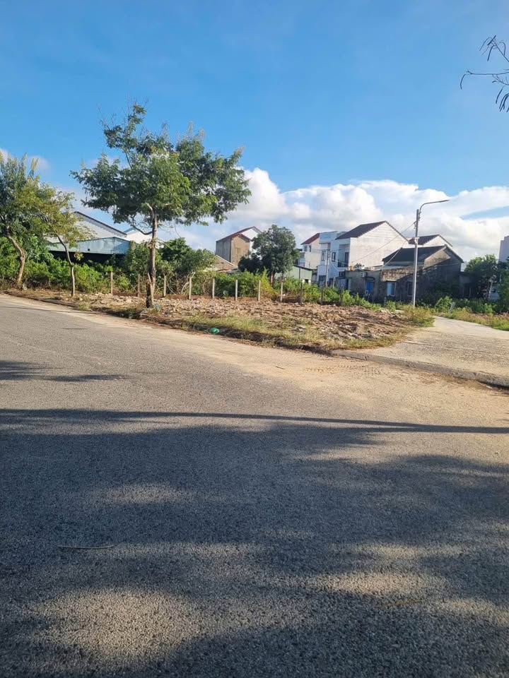 Đất nền Cửa Đại Hội An 142m² giá 3 tỷ - Lô góc 2 mặt tiền thuận lợi!