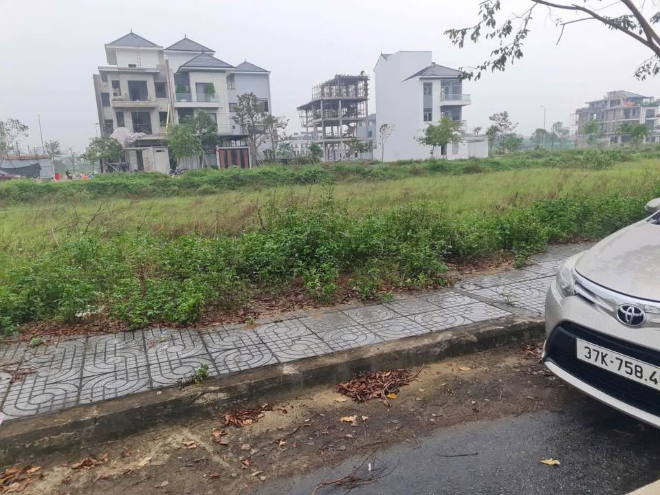 Đất đẹp Khu Handico Vinh Tân 173.9m² giá 7 tỷ - Đầu tư sinh lời cao!