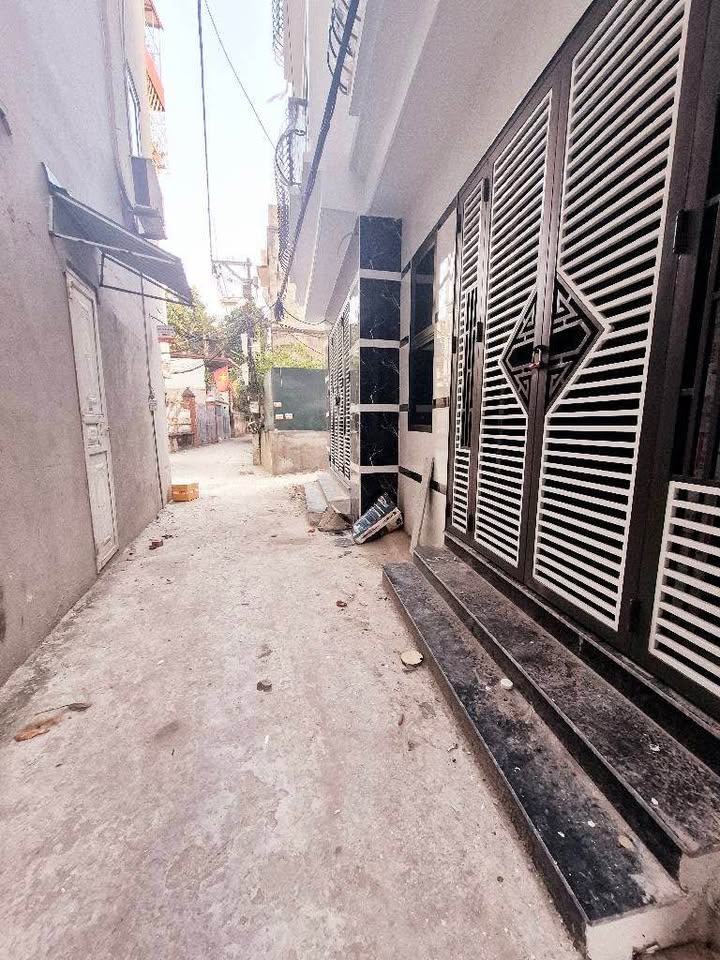 Nhà 5 tầng đường Thúy Lĩnh, Hoàng Mai 30m² giá 6 tỷ - Thiết kế hiện đại, sẵn sàng vào ở!