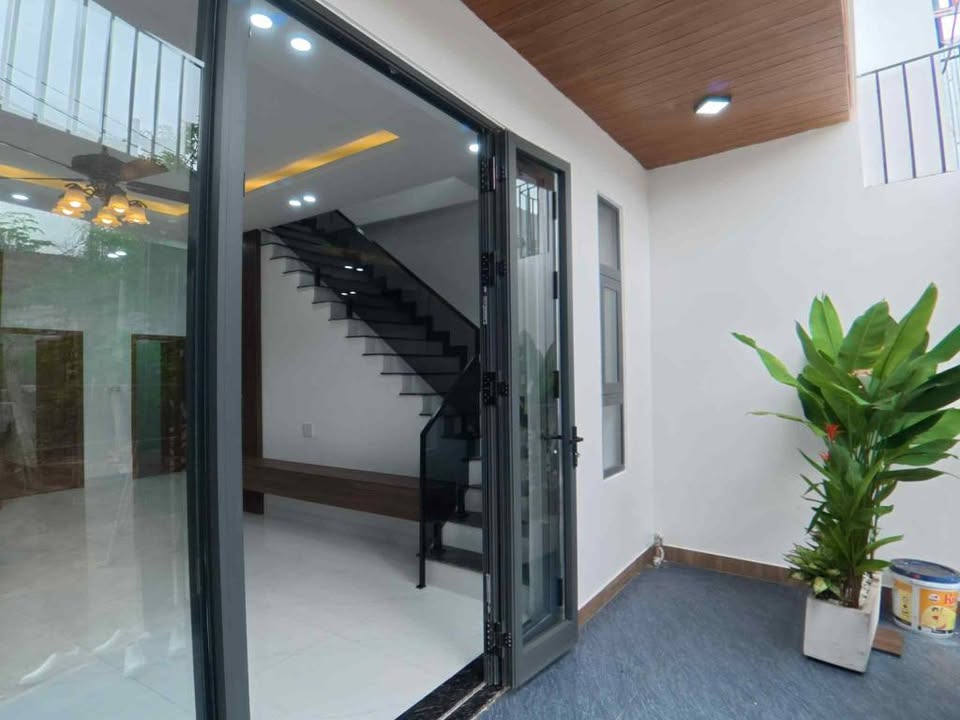Nhà 2 tầng mới xây tại Liên Chiểu Đà Nẵng, 64m² chỉ 4 tỷ - Đầy đủ nội thất!