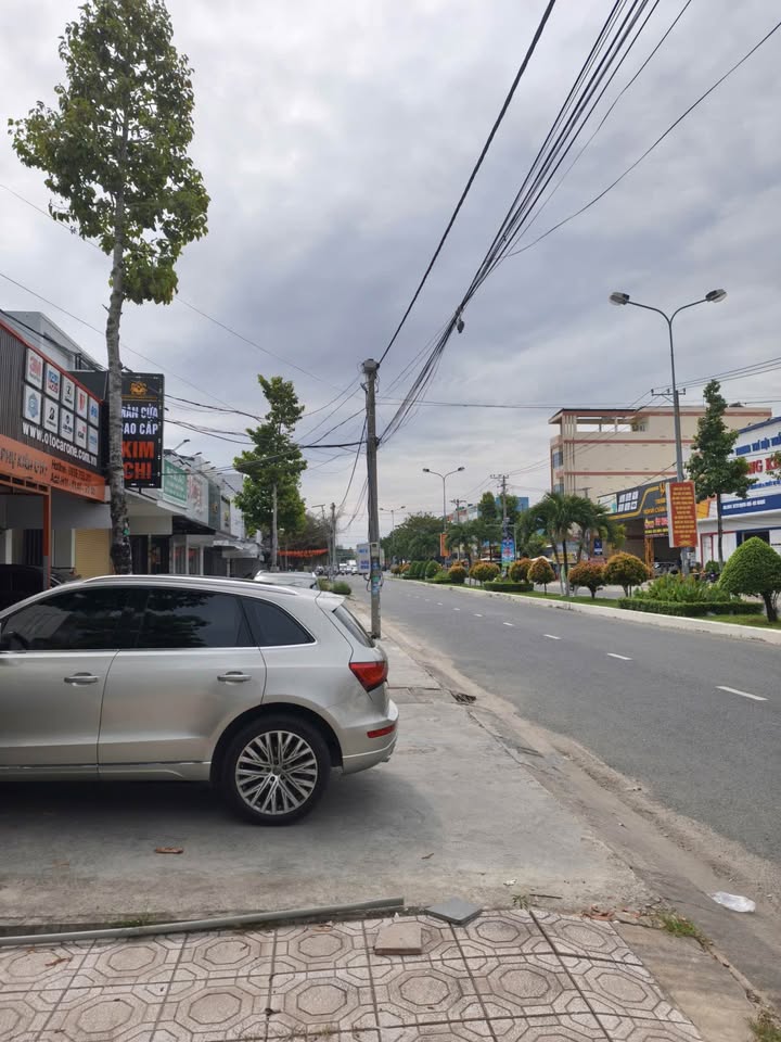 Cho thuê mặt bằng kinh doanh đường 3 Tháng 2, Rạch Giá 125m² - Vị trí đắc địa, giá chỉ 7.5 triệu!