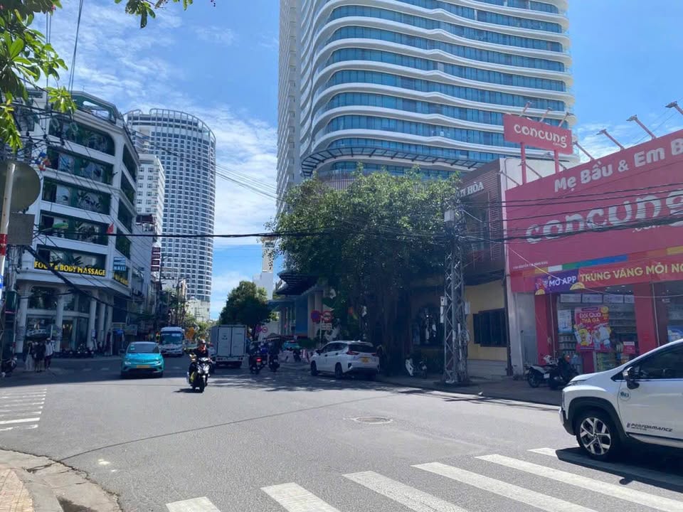 Nhà Mặt Tiền Tô Hiến Thành Nha Trang 860m² Giá 290 triệu/m² - Vị trí đắc địa cho kinh doanh
