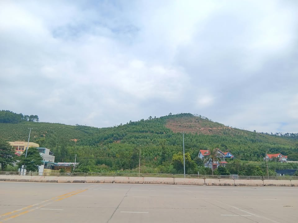 Đất cho thuê tại Trạm thu phí Đại Yên, Hạ Long 365m² - Vị trí đắc địa thuận lợi cho kinh doanh!